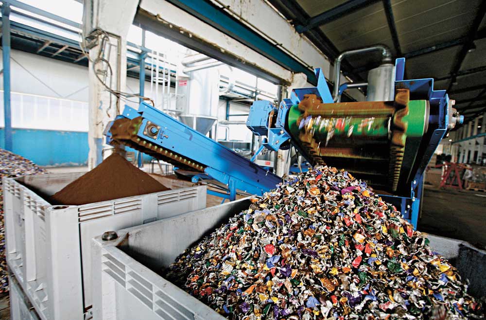 About 600 tin cans go through the recycle chain every second